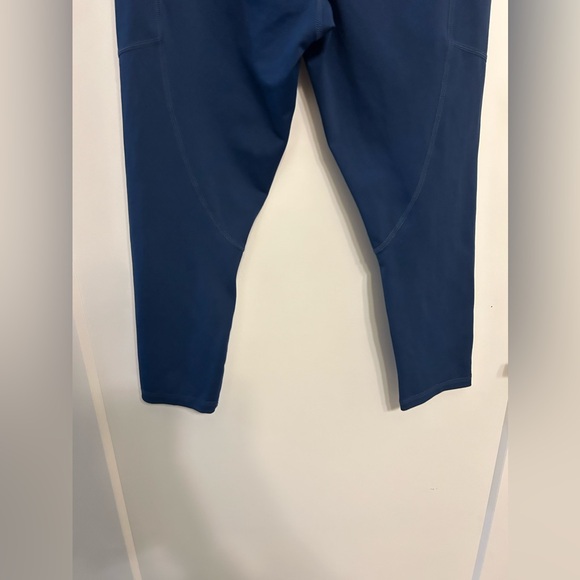 🍁Zyia Active Navy Blue Capris With Pockets - Picture 10 of 11